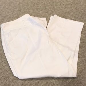 🌠Donated 1/2026 NWT Lane Bryant Venezia White Capris 18